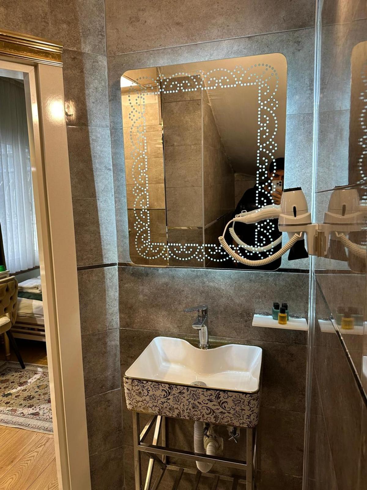 Whitemoon Hotel Suites Taksim Istanbul Exterior foto